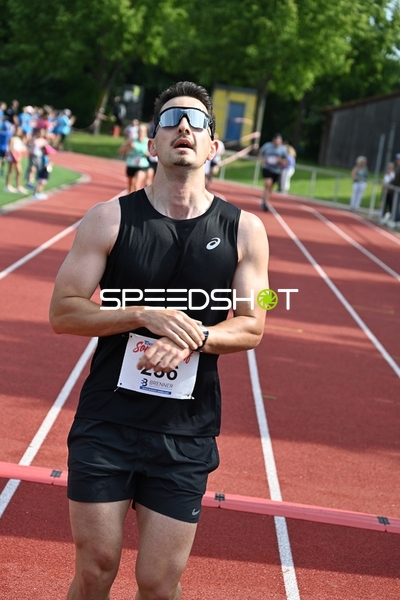 Läufer beim TVE Sommerlauf Edingen