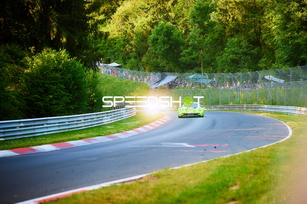 Rennfahrzeug auf der Nordschleife