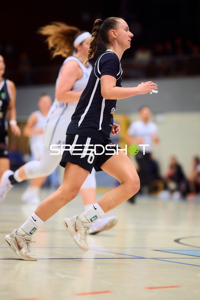 Shanine Matz (6; KuSG Leimen Basketball) in Aktion