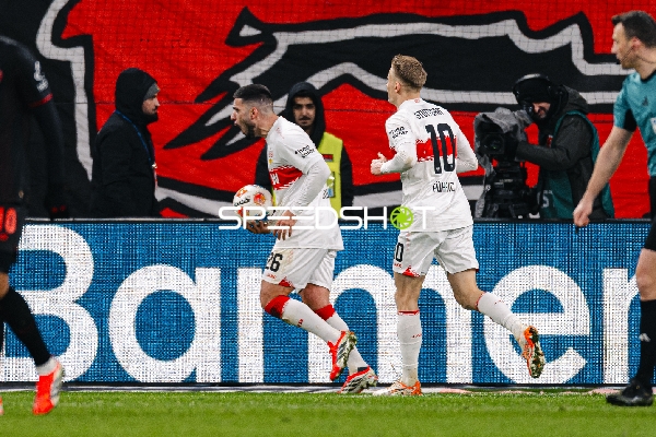 Spieler mit Ball in Aktion