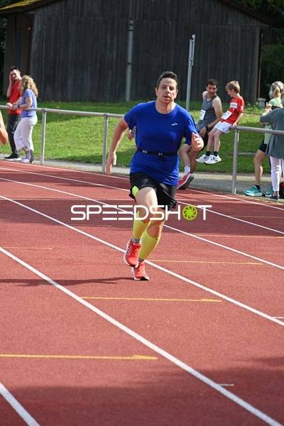 Läufer beim TVE Sommerlauf Edingen