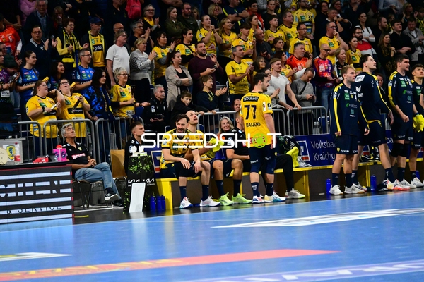 Patrick Groetzki (24; Rhein Neckar Löwen) auf der Bank