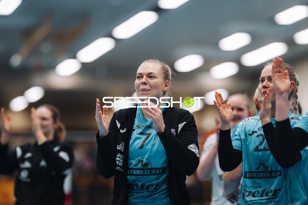 Szene mit Lotta Heider (7; Thüringer HC) und Rikke Hoffbeck Petersen (22; Thüringer HC)