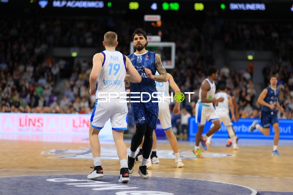 Spielaktion mit Marcel Keßen (15; MLP Academics Heidelberg)