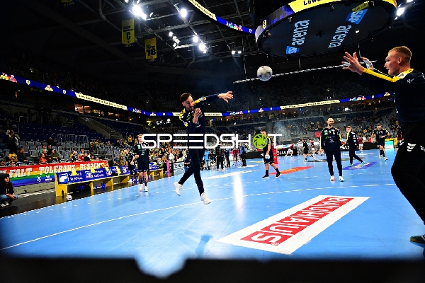 Szene mit David Späth (29; Rhein Neckar Löwen) und Patrick Groetzki (24; Rhein Neckar Löwen)