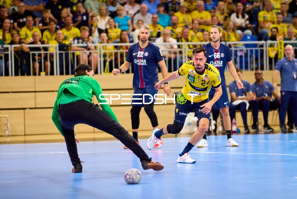 Patrick Groetzki wirft aufs Tor