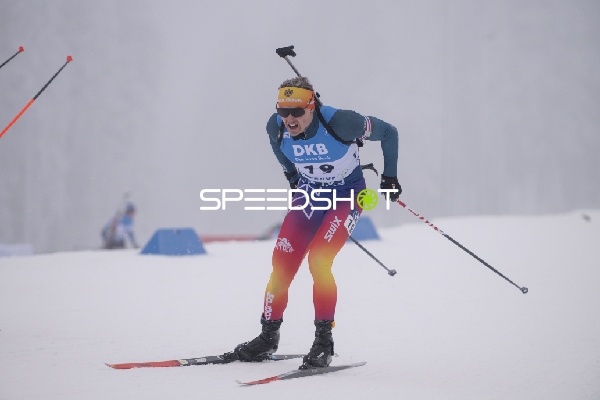 Sprint der Männer mit Maksim MAKAROV (19; Biathlon Männer)