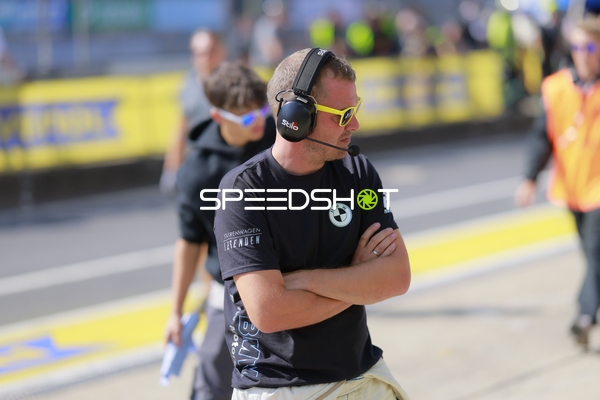 Teammitglied an der Boxengasse