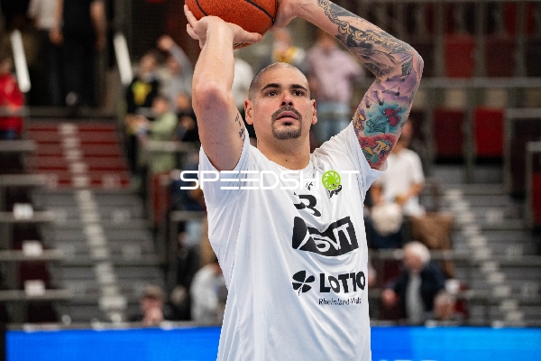 Maik Zirbes (33; Gladiators Trier) in Aktion