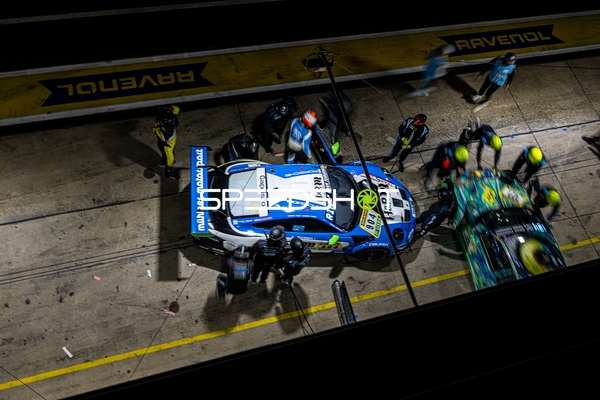 Fahrzeug in der Boxengasse