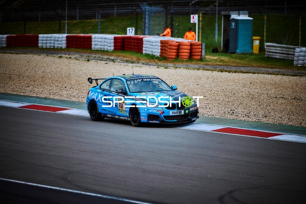 Fahrzeug Adrenalin Motorsport Team Mainhattan Wheels (650): Adrian Rziczny, Kevin Wambach, Sven Markert auf Rennstrecke