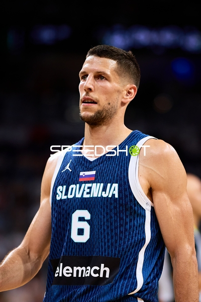 Aleksej Nikolić (6; Slowenien) auf dem Court