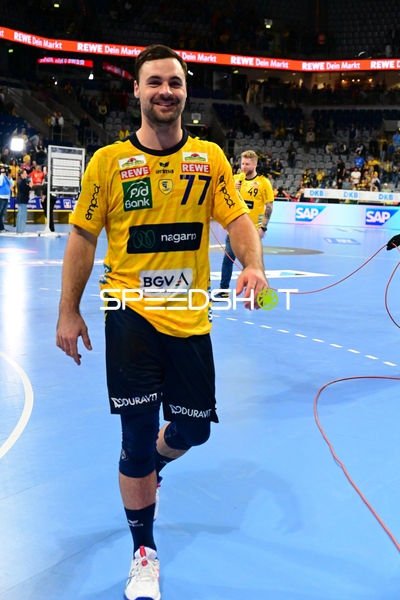 Dani Baijens (77; Rhein Neckar Löwen) und Kevin Gerwin (49; Rhein Neckar Löwen) feiern