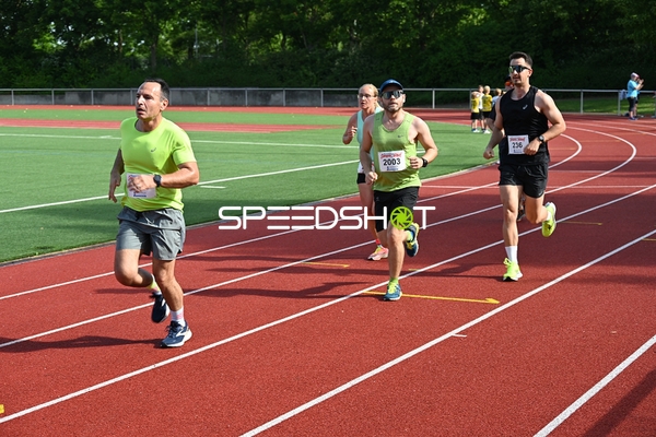 Läufer beim TVE Sommerlauf Edingen