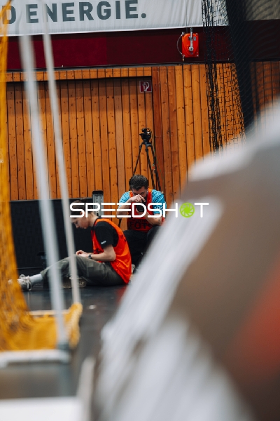 Medienmitarbeiter am Spielfeldrand