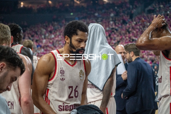Spencer Dinwiddie (26; FC Bayern Basketball) in Aktion