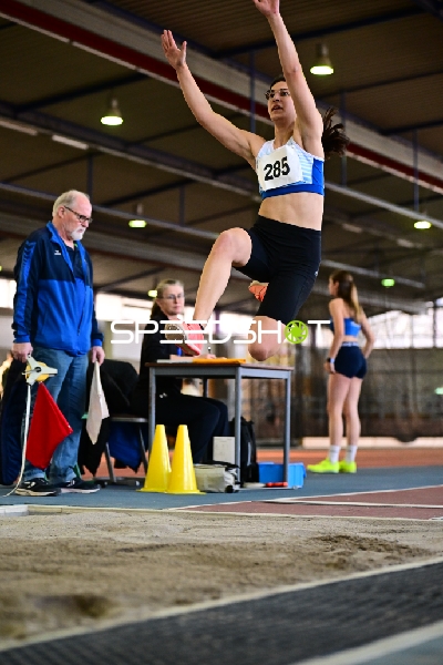 Weber Antonia (285; LG Idar-Oberstein) beim Weitsprung