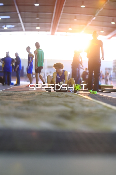 Athlet mit Startnummer 073 in Aktion