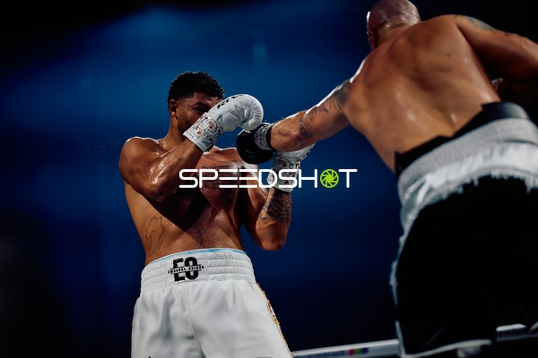 Boxer in Ringside Zone Boxevent