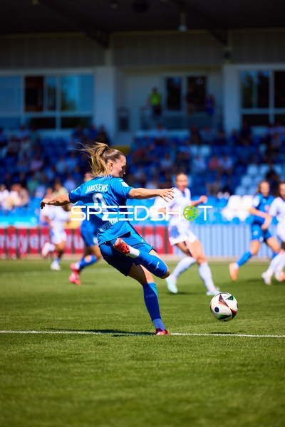 shoot Jill Janssens (9;TSG Hoffenheim Frauen 1)