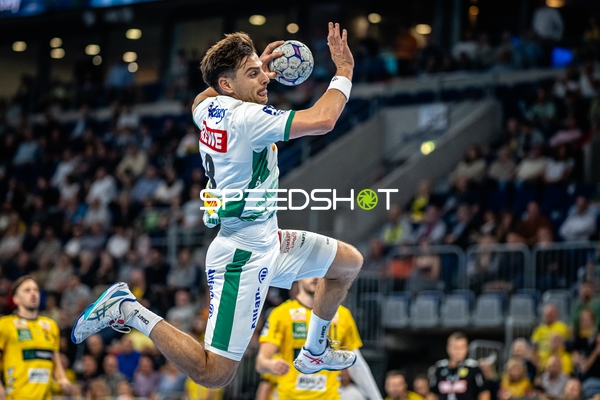 1. Handball-Bundesliga: Lucas Krzikalla (8; SC DHfK Leipzig) wirft aufs Tor