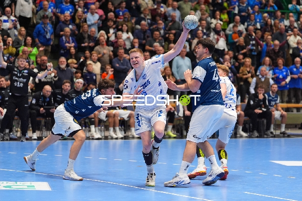 Niels Versteijnen (25; TBV Lemgo) in Aktion