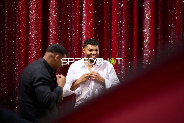 Ringside-Zone Face-Off