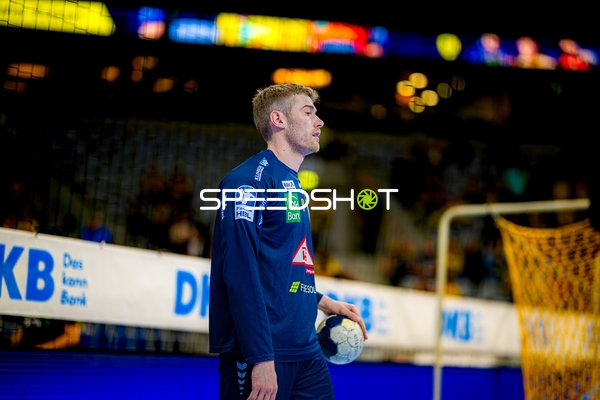 Ballhalten Tim Nothdurft (8;Rhein Neckar Löwen)