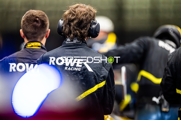 Mechaniker-Team in der Boxengasse