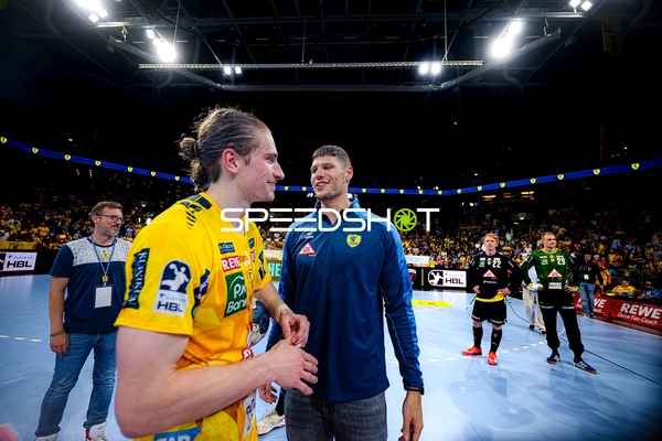Rhein-Neckar Löwen Spieler in der Halle