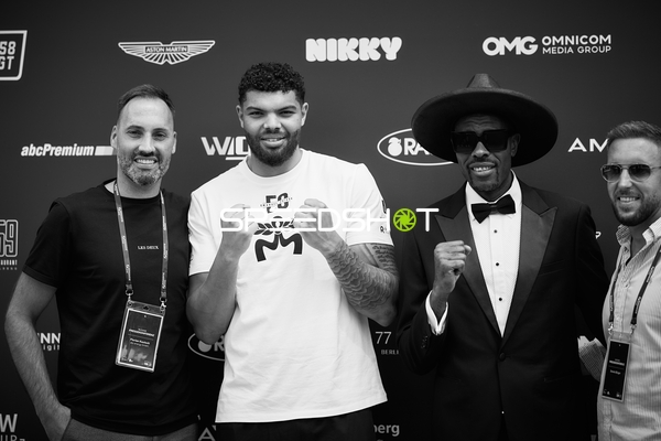 Ringside-Zone Face-Off