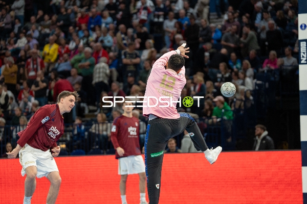 Mohamed El-Tayar (12; HSV Hamburg) und Maximilian Botta (11; HSV Hamburg) in Aktion