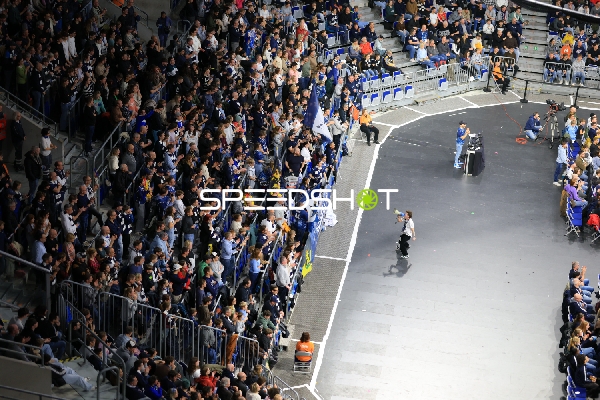 Fan-Szene in der Halle