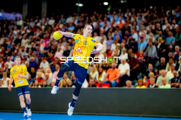 Wurf Juri Knorr (10;Rhein Neckar Löwen)