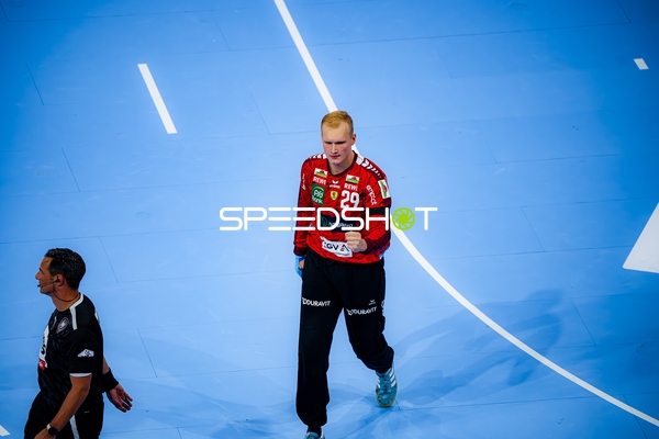 David Späth (29; Rhein Neckar Löwen) steht bereit im Tor