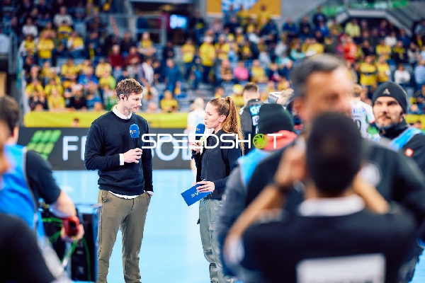 Interview am Spielfeldrand