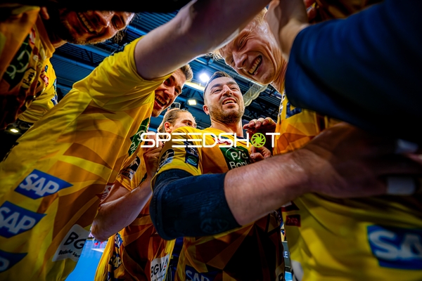 Feier Jannik Kohlbacher (80;Rhein Neckar Löwen), Juri Knorr (10;Rhein Neckar Löwen), Tim Nothdurft (8;Rhein Neckar Löwen)