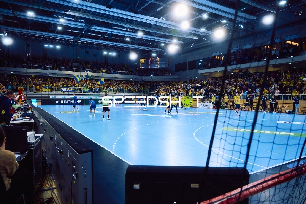 Handballspiel in vollem Gange