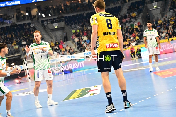 Tomas Piroch (7; SC DHfK Leipzig) und Ahmed Khairy (17; SC DHfK Leipzig) positionieren sich