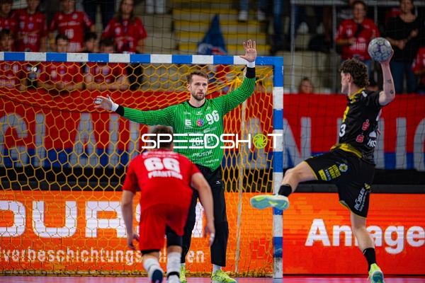 96; SG BBM Bietigheim verteidigt Wurf