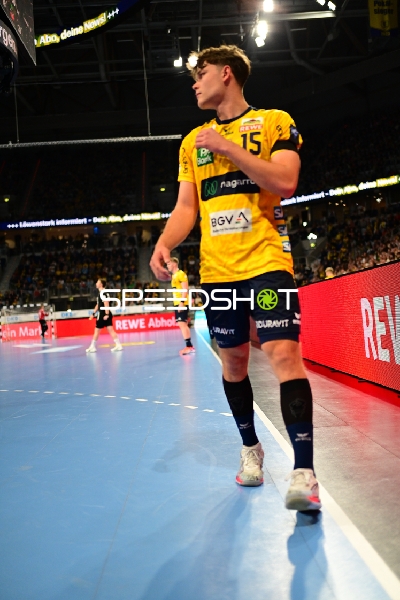 David More (15; Rhein Neckar Löwen) auf dem Spielfeld