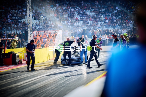 Drag Racing Fahrzeug an Startlinie
