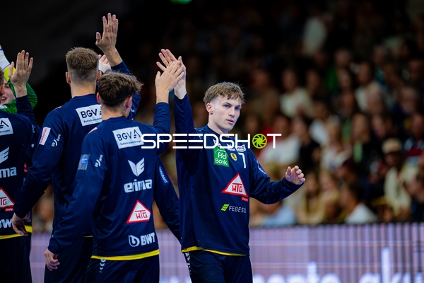 High Five Robert Timmermeister (7;Rhein Neckar Löwen), Ivan Martinović (5;Rhein Neckar Löwen), Arnór Snaer Óskarsson (11;Rhein Neckar Löwen)