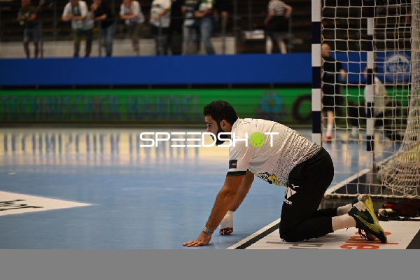 Torwart Karim Hendawy (66; HSG Wetzlar) vor dem Tor