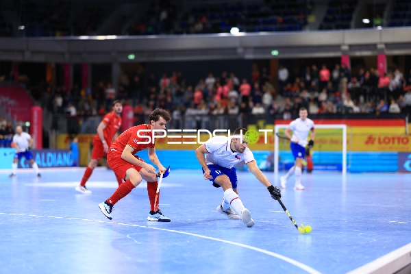 Tom STASSIN (19; Belgien) mit Ball