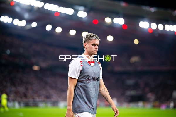 Ramon Hendriks (3; VfB Stuttgart) auf dem Feld