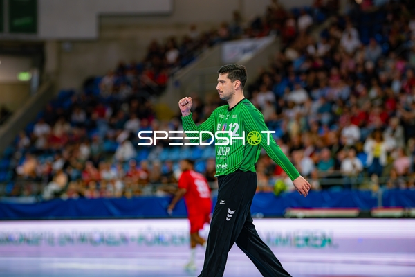 Filip Baranasic (12; SG BBM Bietigheim) steht bereit im Tor