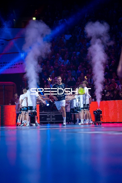 Niklas Weller (13; HSV Hamburg) läuft ein