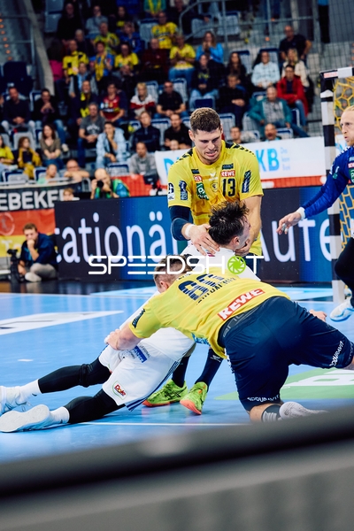 Zweikampf um den Ball