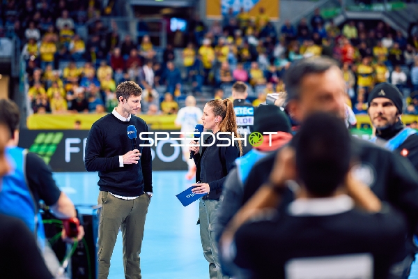 Interview auf dem Spielfeld